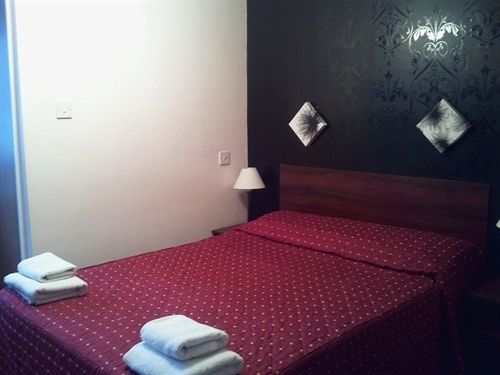 The White Horse 3*